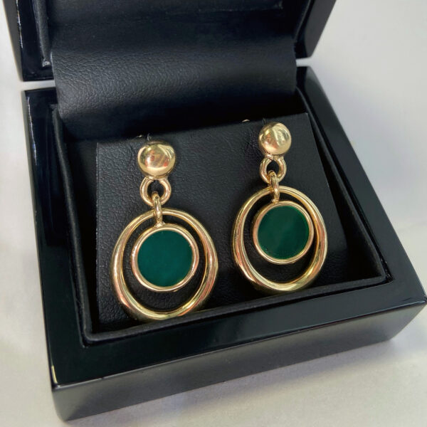 9ct gold bespoke drop earrings set with flat agate stones